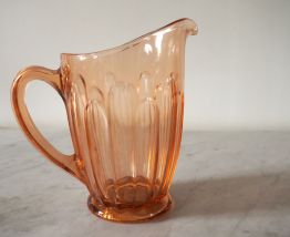 Pichet à eau en verre ambré Art Déco