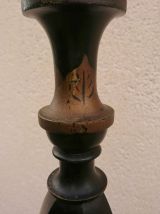 Lampadaire période Victorienne en bois laqué à décor chinois