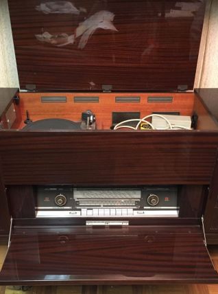 MEUBLE HIFI VINTAGE SABA