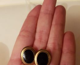 Boucles d'oreilles a clips noires et dorées