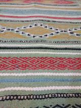 Kilim vert fait à la main 
