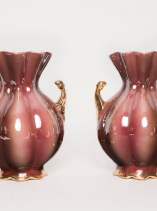 Paire vases roses avec dorures.