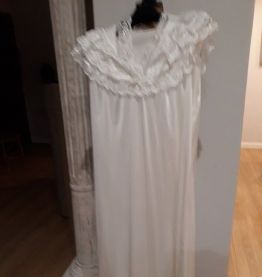 Ensemble chemise de nuit et déshabillé blanc vintage