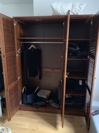 Armoire dressing en bois style colonial