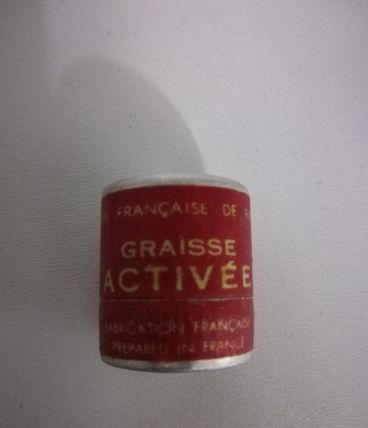 Ancien pot en aluminium de graisse"activée"