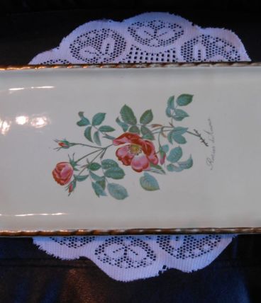 Plat à brioches faience Courseulles Salins