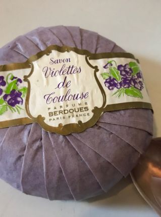 BERDOUES EAU TOILETTE BERDOUES VIOLETTE NEUF 30 ML ET SAVON