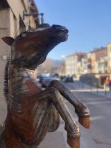 cheval en metal 