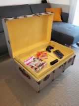 malle cintrée : relookée table basse ou pied de lit