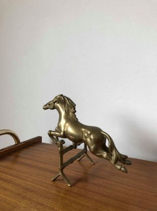 Cheval Laiton