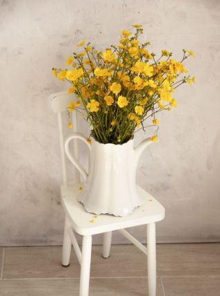 Petite chaise d'enfant en bois blanc
