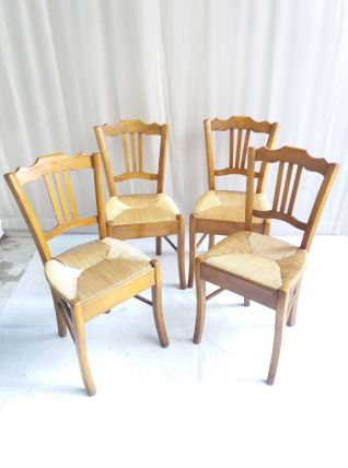SERIE DE 4 CHAISES ANCIENNES PAILLEES