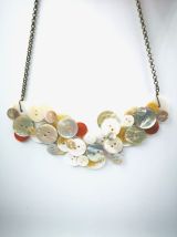 Collier plastron boutons nacres orange