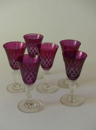 6 verres à liqueur roses vintage