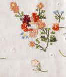 Petite nappe en coton ajourée et brodée