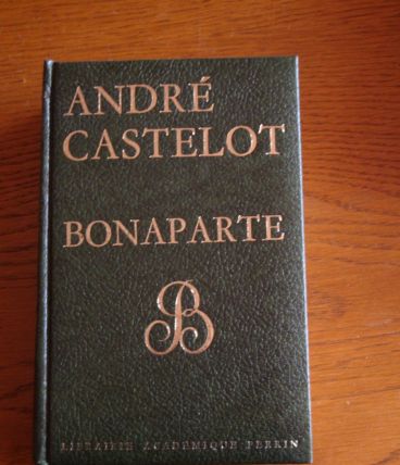 BEAU LIVRE RELIE ANCIEN  " BONAPARTE" 1967