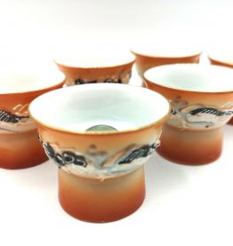 6 verres a saké en porcelaine