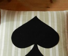 2 superbes coussins cartes à jouer coeur et pique