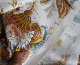 tissu d'ameublement à fleurs