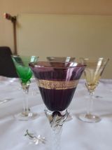 lot de 4 verres a goutte sur pieds