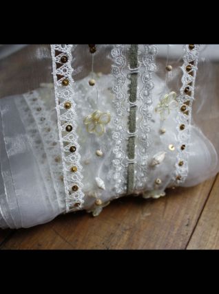tulle / dentelle grande largeur à poser