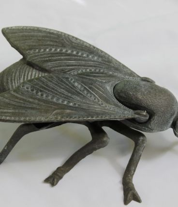 cendrier mouche abeille en métal régule
