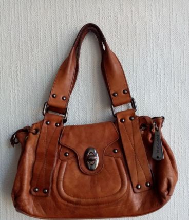 Sac à main cuir style rétro impeccable 