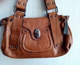 Sac à main cuir style rétro impeccable 
