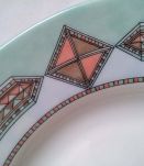 Assiettes Arcopal motif  ethnique - géométrique