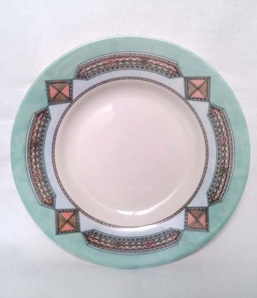 Assiettes Arcopal motif  ethnique - géométrique