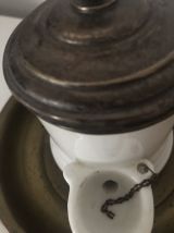 Encrier à pompe en porcelaine et laiton XIXème