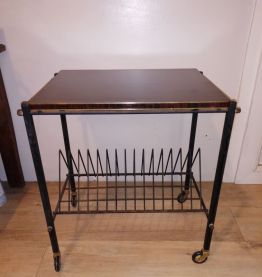 Table porte revues /vinyles/d appoint