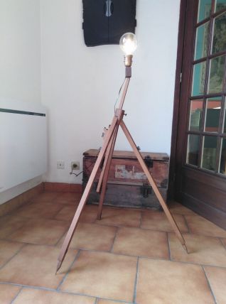 Lampe trépied - chevalet de peintre