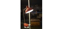 Lampe années 50 métal granité orange et chrome