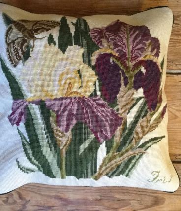 Housse coussin brodé main petit-point, pure laine DMC 42x42