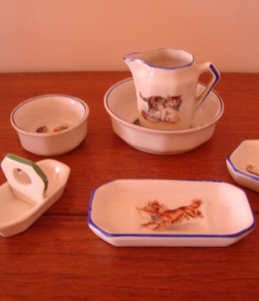 Accessoires sdb  (années 1940) pour poupées