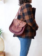 sac ancien artisanal en cuir épais gravé avec motifs western