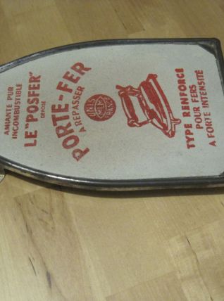 ancien porte fer a repasser en métal léger 