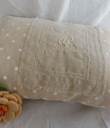 Coussin Maison de Charme / lin coton brodé