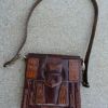 70s sac rigide bandoulière crocodile cuir vernis