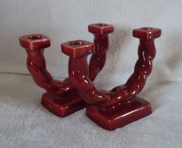 2 Bougeoirs rouges bordeaux Vintage Hauteur 16cm année 1950 