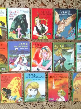 14 volumes Alice de Caroline Quine - Bibliothèque verte 