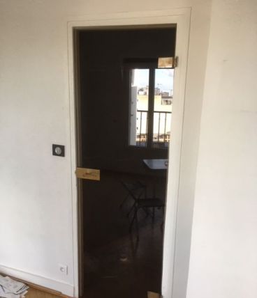 porte en verre fumé