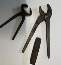 Outils anciens pour enfants