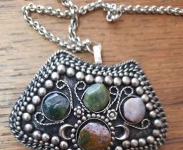 Collier vintage hippie 