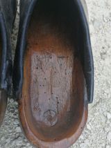 Ancienne paire de sabots Vernis 