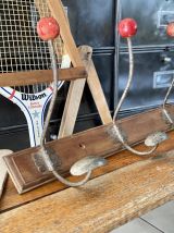 Ancienne patère d’école vintage