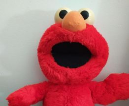 Elmo chatouille moi