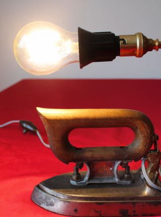 lampe création, fer à repasser Calor années 30