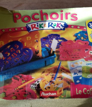 POCHOIRS SUR SOCLE